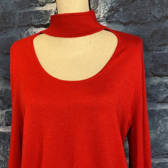 Vince Camuto Mock/ turtleneck key hole open cut scoop neckline pullover Sweater - Picture 3 of 9